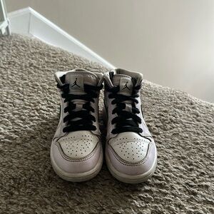 Nike Air Jordan 1 Barely Grape